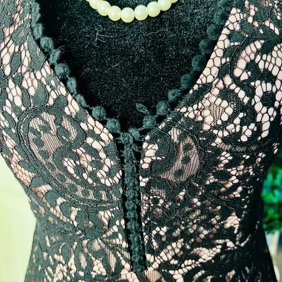 FOREVER 21 Black Lace Mini Dress Size M with Light Pink Fabric Lining, NWOT - Picture 6 of 17